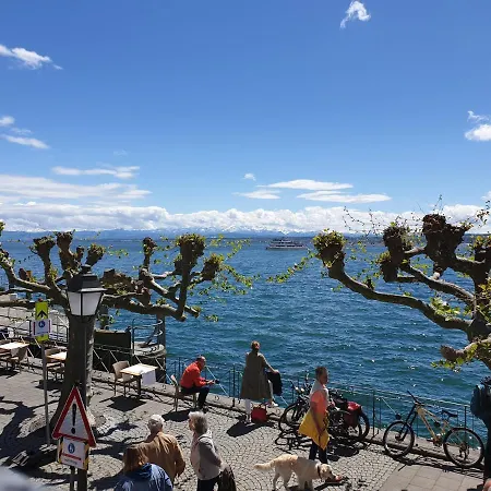 Strand-cafe Direkt Am Bodensee *