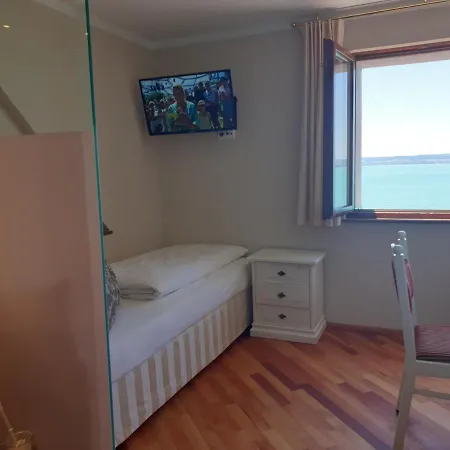 ホテル Strand-cafe メーアスブルク