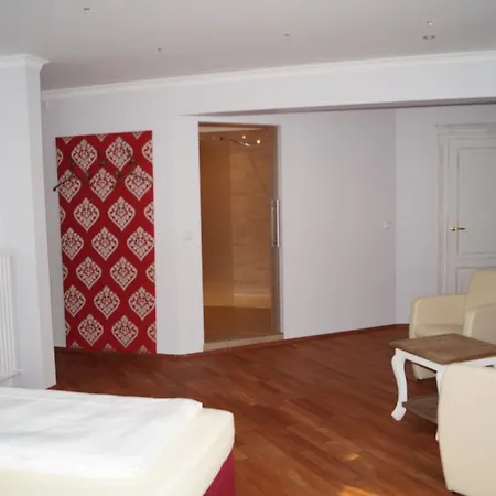 Strand-cafe Hotel