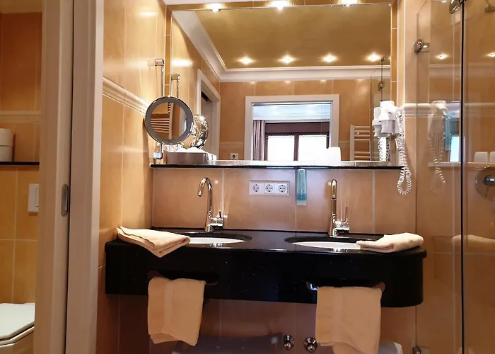 Strand-cafe Szálloda *