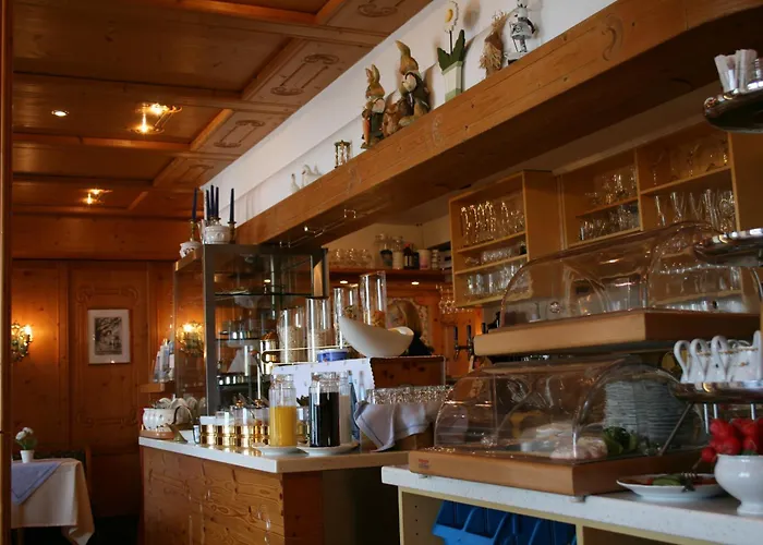 Strand-cafe Szálloda *