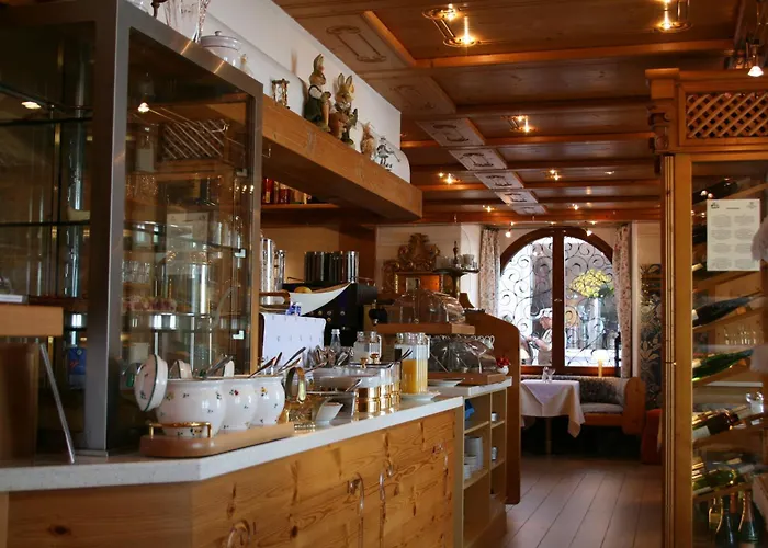 Strand-cafe Szálloda *